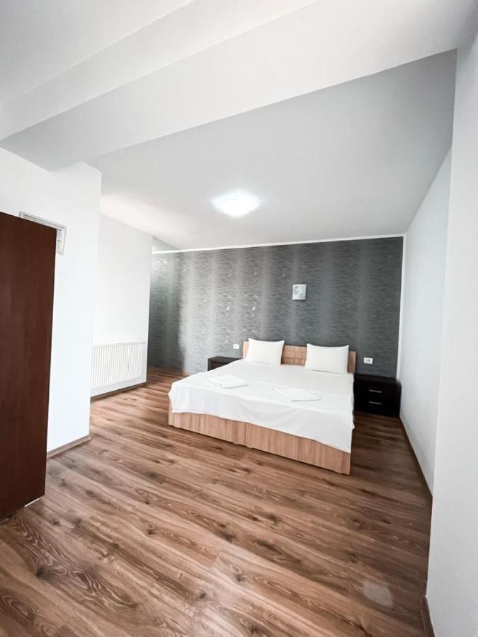 Florencia Studios Köstence Dış mekan fotoğraf